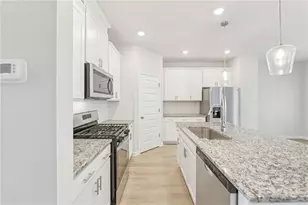 928 Brookshade Trl, Lawrenceville, GA 30045 - Photo 20