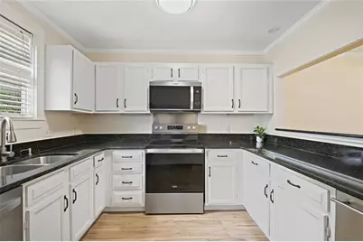 911 Hollyfax Circle NE, Atlanta, GA 30328 - Photo 24