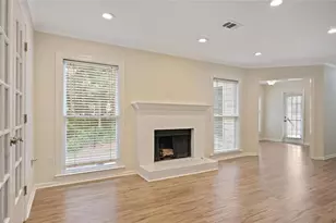 911 Hollyfax Cir NE, Atlanta, GA 30328 - Photo 16