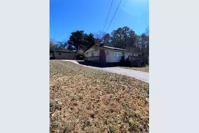 2585 Pinewood Drive NE, Conyers, GA 30012 - Photo 18