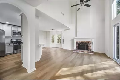 138 Stoneforest Drive, Woodstock, GA 30189 - Photo 2