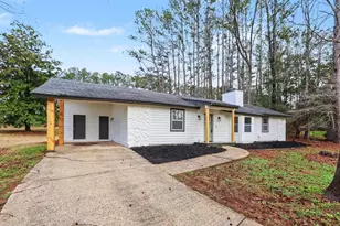 22 Barberry Dr, Newnan, GA 30265 - Photo 2