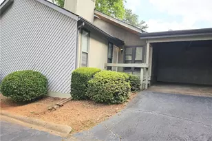 5025 Highland Club Dr, Marietta, GA 30068 - Photo 2