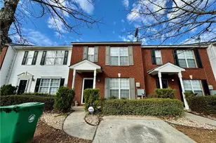 2285 Strathmoor Manor Dr, Lithonia, GA 30058 - Photo 2