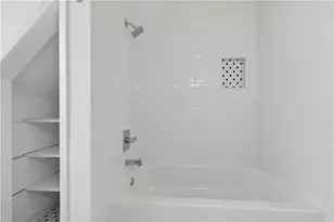 2413 Charleston Oaks Ln, Decatur, GA 30030 - Photo 22