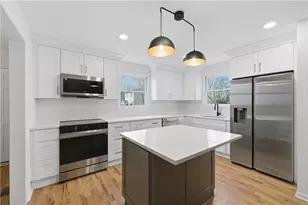 2413 Charleston Oaks Ln, Decatur, GA 30030 - Photo 16