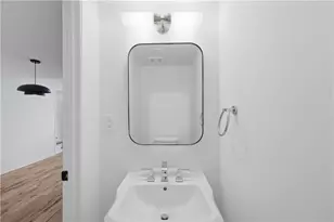 2413 Charleston Oaks Ln, Decatur, GA 30030 - Photo 10