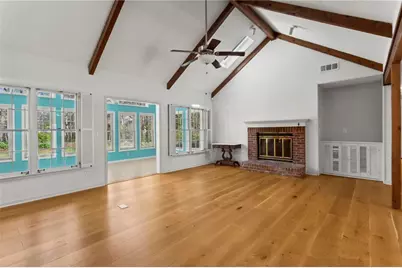 146 Lakeside Drive NW, Kennesaw, GA 30144 - Photo 4