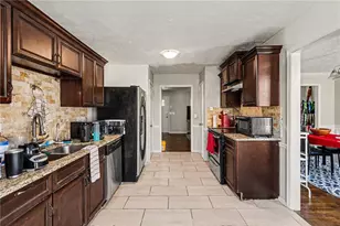 4810 Hillside Ct, Powder Springs, GA 30127 - Photo 10