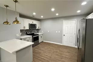 1770 Springview Rd NW, Atlanta, GA 30314 - Photo 8