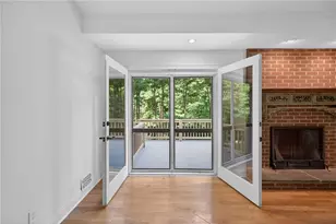 1370 Driftwood Ct, Roswell, GA 30075 - Photo 8