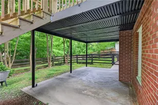 1370 Driftwood Ct, Roswell, GA 30075 - Photo 32