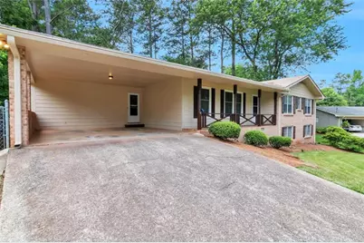 759 Glen Circle, Lawrenceville, GA 30044 - Photo 2