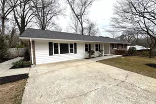 558 Dorsey Cir SW, Lilburn, GA 30047 - Photo 24