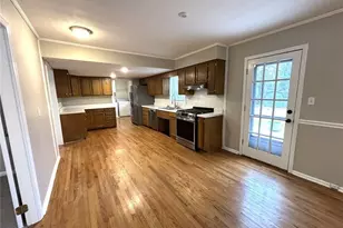 558 Dorsey Cir SW, Lilburn, GA 30047 - Photo 2