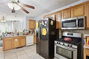 3279 Rockmill Dr, Ellenwood, GA 30294 - Photo 4