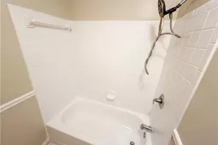 105 Vineyard Pond Dr NW, Norcross, GA 30071 - Photo 18