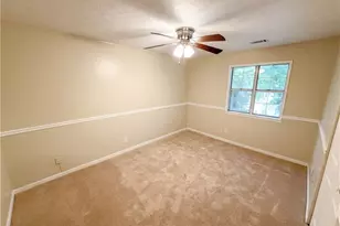 105 Vineyard Pond Dr NW, Norcross, GA 30071 - Photo 4