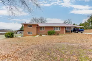 406 Thunder Rd, Buford, GA 30518 - Photo 1