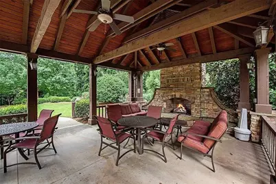 2856 Overlook Trace NE, Atlanta, GA 30324 - Photo 4