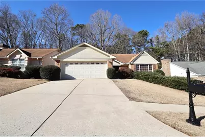 150 Stratford Way, Fayetteville, GA 30214 - Photo 1