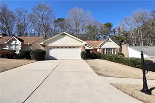 150 Stratford Way, Fayetteville, GA 30214 - Photo 1
