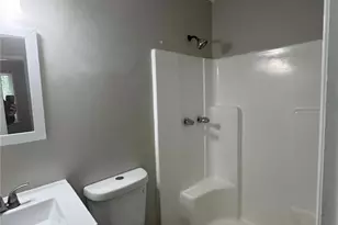 385 Holly Ridge Dr, Lilburn, GA 30047 - Photo 6