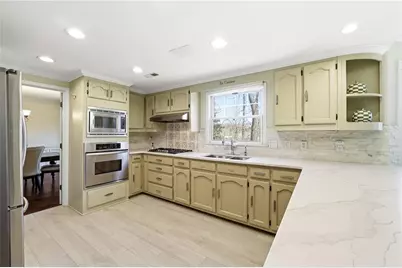 5027 Castlewood Drive SW, Lilburn, GA 30047 - Photo 6