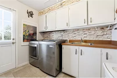 5027 Castlewood Drive SW, Lilburn, GA 30047 - Photo 22