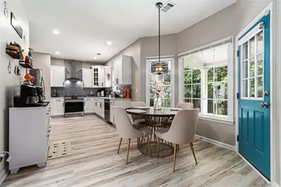 1611 Hillside Bend Crossing, Lawrenceville, GA 30043 - Photo 12