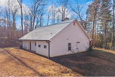 665 N Holcomb Drive, Martin, GA 30557 - Photo 10
