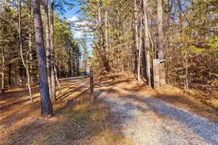 665 N Holcomb Dr, Martin, GA 30557 - Photo 2