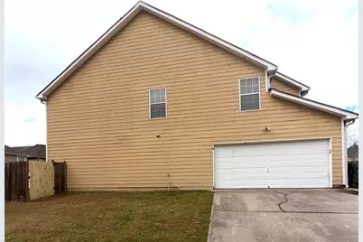 620 Superior Way, Fairburn, GA 30213 - Photo 2