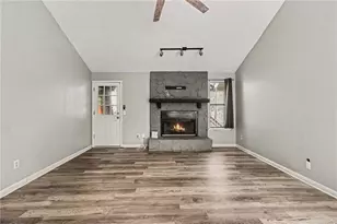 1920 Oakleaf Ln, Lithia Springs, GA 30122 - Photo 6