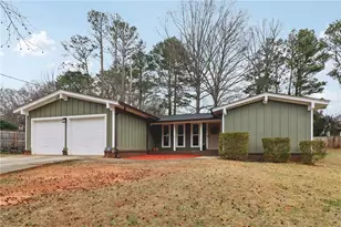 152 Club Cir, Stockbridge, GA 30281 - Photo 2