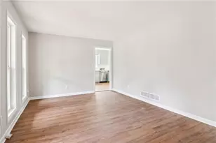 152 Club Cir, Stockbridge, GA 30281 - Photo 16