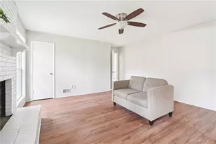 152 Club Cir, Stockbridge, GA 30281 - Photo 6