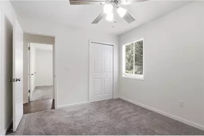 124 Creekview Drive, Woodstock, GA 30188 - Photo 4