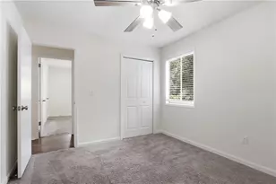 124 Creekview Dr, Woodstock, GA 30188 - Photo 4