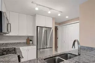 3338 Peachtree Rd, Atlanta, GA 30326 - Photo 10