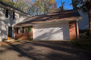 425 Hackberry Ln, Roswell, GA 30076 - Photo 2