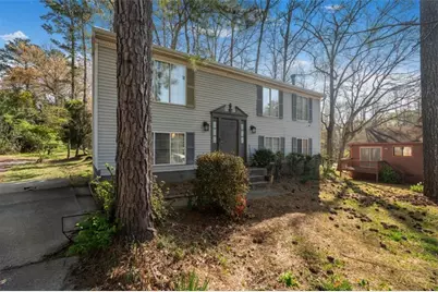 3274 Adelade Court, Lithonia, GA 30038 - Photo 2