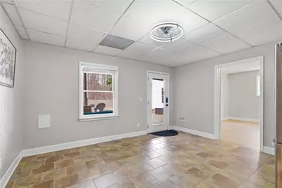 6120 Woodlake Drive, Buford, GA 30518 - Photo 18