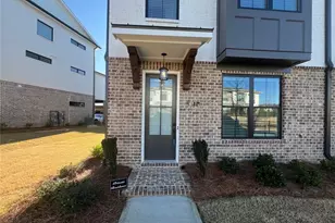 617 Millcroft Blvd, Buford, GA 30518 - Photo 2