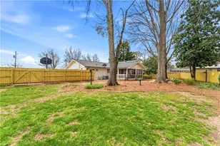 2842 Peeler Rd, Dunwoody, GA 30360 - Photo 38