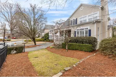 1132 Oglethorpe Avenue NE, Atlanta, GA 30319 - Photo 2