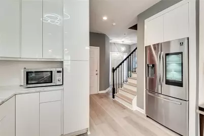 101 Creekwood Drive, Woodstock, GA 30188 - Photo 6