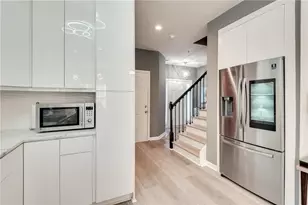 101 Creekwood Dr, Woodstock, GA 30188 - Photo 6