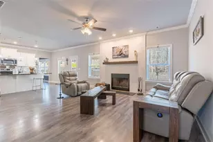 35 Hawthorn Ln, Covington, GA 30014 - Photo 4