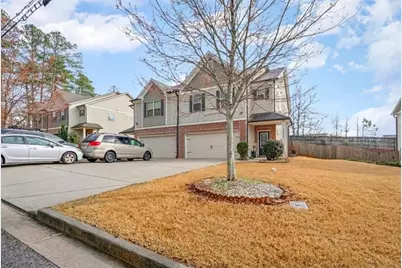 4754 Highland Ave, Sugar Hill, GA 30518 - Photo 2